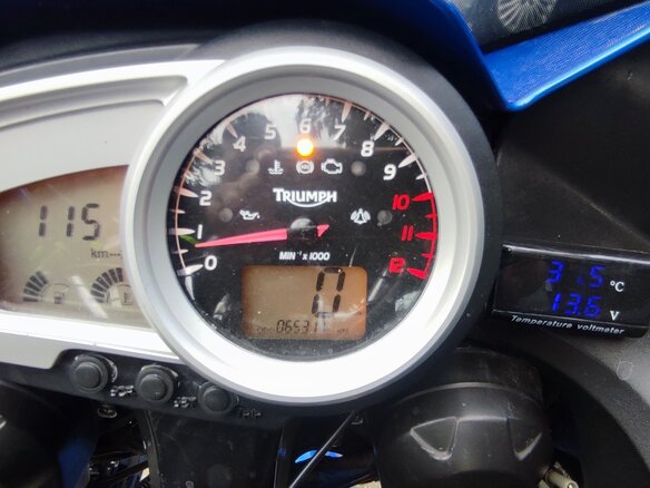 2007 Triumph Tiger 1050, синий, 570000 рублей - вид 19