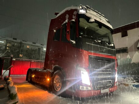 2020 Volvo FH 540, красный, 9000000 рублей, вид 2