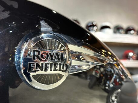 2026 Royal Enfield Super Meteor, чёрный, 764000 рублей, вид 4