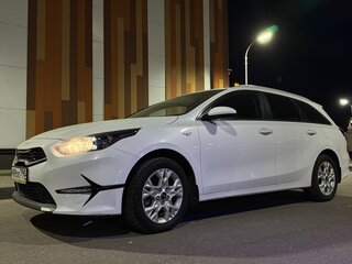 2022 Kia Ceed III Рестайлинг, белый, 2200000 рублей, вид 4