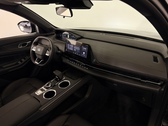 2025 Changan UNI-S I, чёрный, 3179900 рублей - вид 14