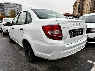 2026 Lada (ВАЗ) Granta I Рестайлинг, белый, 1012000 рублей, вид 4