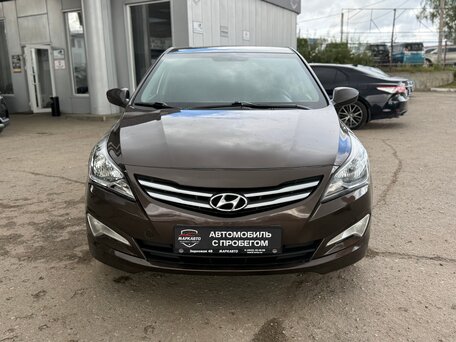 2014 Hyundai Solaris I Рестайлинг, коричневый, 1075000 рублей, вид 3