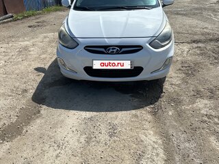 2014 Hyundai Solaris I, белый, 800000 рублей, вид 2