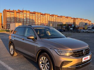 2021 Volkswagen Tiguan II Рестайлинг, коричневый, 2540000 рублей, вид 1
