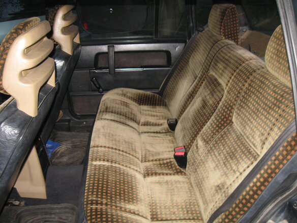 1989 Volvo 740, зелёный - вид 2