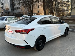 2020 Hyundai Solaris II Рестайлинг, белый, 1350000 рублей, вид 5