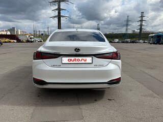 2020 Lexus ES 250 VII, белый, 4100000 рублей, вид 3