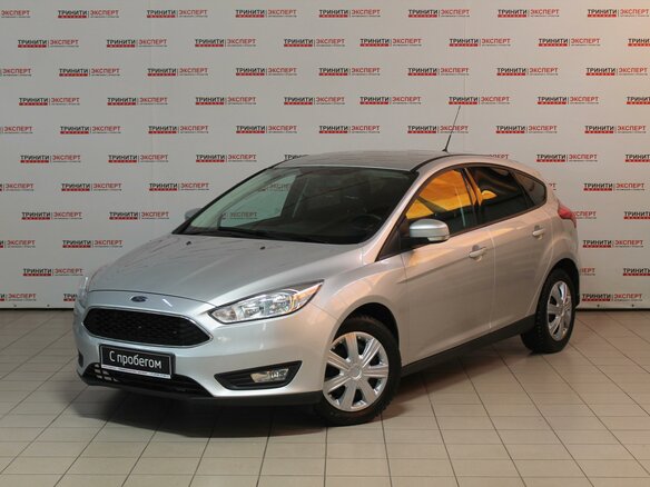 2015 Ford Focus III Рестайлинг, серебристый