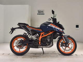 2025 KTM 390 Duke, синий, 449300 рублей, вид 1