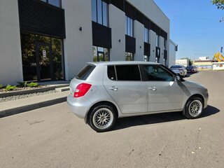2012 Skoda Fabia II Рестайлинг, серебристый, 610000 рублей, вид 3