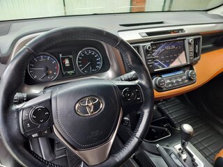 2017 Toyota RAV4 IV (XA40) Рестайлинг, коричневый, 2630000 рублей, вид 4