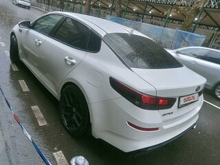 2018 Kia Optima IV Рестайлинг, белый, 1490000 рублей, вид 2