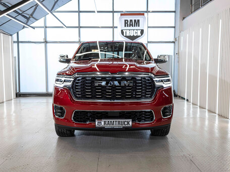 2026 Ram 1500 Crew Cab V Рестайлинг, красный, 11485801 рублей, вид 4