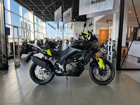 2026 QJMotor SVT 650, чёрный, 619000 рублей, вид 3
