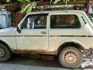 1995 Lada (ВАЗ) 2121 (4x4) I Рестайлинг, белый, 150000 рублей, вид 2