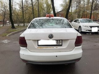 2018 Volkswagen Polo V Рестайлинг, белый, 449999 рублей, вид 4