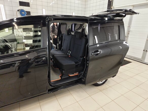 2015 Toyota Sienta II, чёрный, 1100000 рублей - вид 13