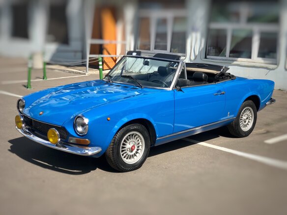 1966 Fiat 124 Sport Spider I, синий