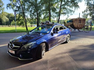 2015 Mercedes-Benz E-Класс 200 IV (W212, S212, C207) Рестайлинг, синий, 1980000 рублей, вид 3