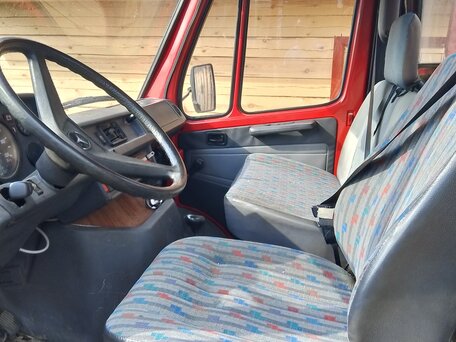 1989 Mercedes-Benz T1, красный, 750000 рублей, вид 1