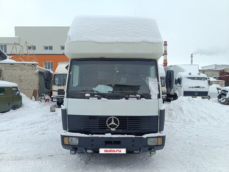 1992 Mercedes-Benz 814, белый, 900000 рублей, вид 2