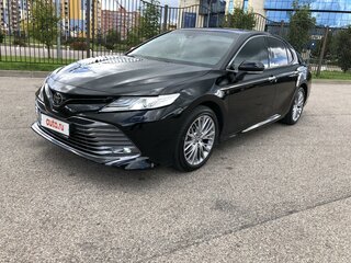 2018 Toyota Camry VIII (XV70), чёрный, 3100000 рублей, вид 1