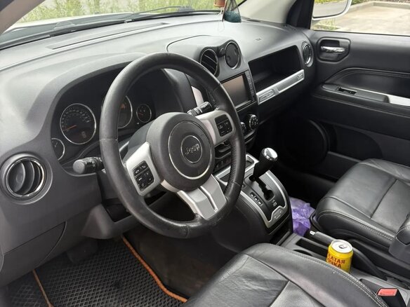 2013 Jeep Compass I Рестайлинг 2, белый, 1300000 рублей - вид 7