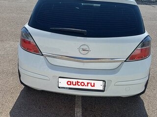 2011 Opel Astra H Рестайлинг, белый, 750000 рублей, вид 3