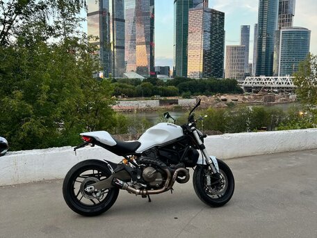 2014 Ducati Monster 821, белый, 700000 рублей, вид 2