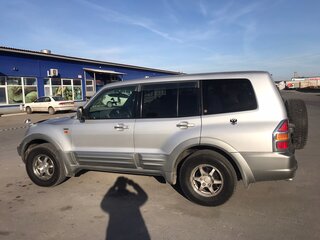 1999 Mitsubishi Pajero III, серебристый, 960000 рублей, вид 3
