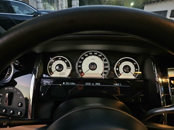 2014 Rolls-Royce Wraith, чёрный, 20000000 рублей - вид 13