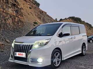 2015 Toyota Esquire I, белый, 2400000 рублей, вид 1