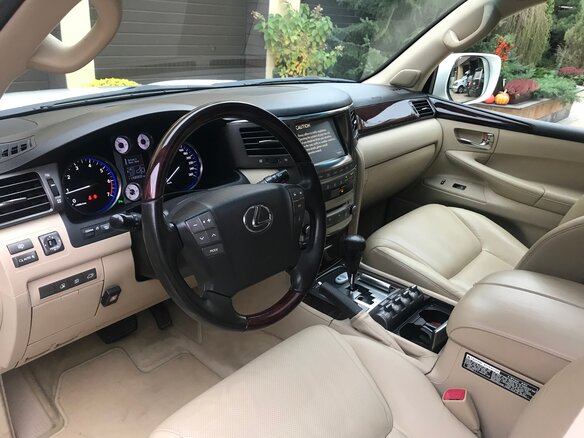 2008 Lexus LX 570 III, белый - вид 4