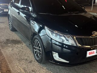 2012 Kia Rio III, чёрный, 450000 рублей, вид 3