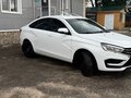 2024 Lada (ВАЗ) Vesta I Рестайлинг (NG), белый, 1390000 рублей - вид 1