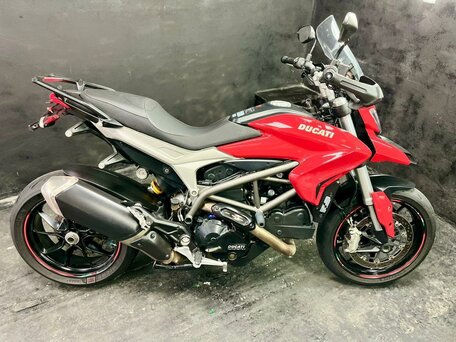 2015 Ducati Hyperstrada, красный, 660000 рублей, вид 1