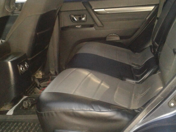 2007 Mitsubishi Pajero IV, серый, 1500000 рублей - вид 8