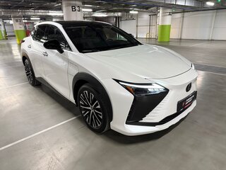 2023 Lexus RZ 450e, белый, 6555000 рублей, вид 5
