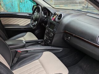 2009 Mercedes-Benz GL-Класс 350 I (X164) Рестайлинг, чёрный, 2000000 рублей, вид 4