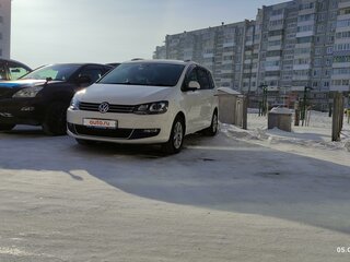 2012 Volkswagen Sharan II, белый, 1399000 рублей, вид 1