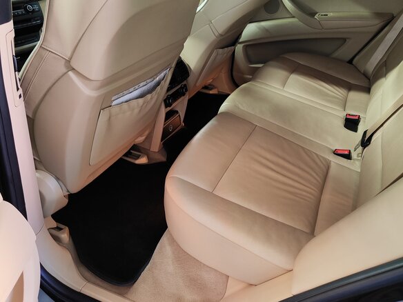 2010 BMW X5 50i II (E70) Рестайлинг, чёрный, 1800000 рублей - вид 24