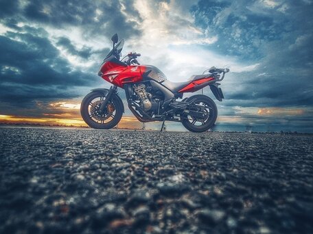 2010 Honda CBF 600, красный, 650000 рублей, вид 1