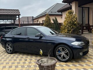 2012 BMW 5 серии 520i VI (F10/F11/F07), синий, 1900000 рублей, вид 3