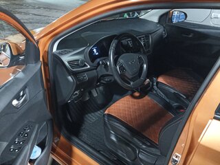 2017 Hyundai Solaris II, оранжевый, 1350000 рублей, вид 5