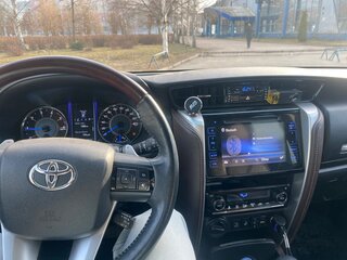 2017 Toyota Fortuner II, белый, 3470000 рублей, вид 5