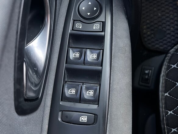 2010 Renault Latitude I, чёрный, 850000 рублей - вид 7