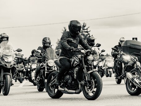 2021 Triumph Trident 660, чёрный, 700000 рублей, вид 2