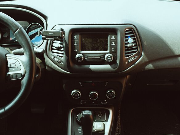 2018 Jeep Compass II, голубой, 2000000 рублей - вид 13