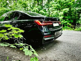 2021 BMW 7 серии 730d xDrive VI (G11/G12) Рестайлинг, чёрный, 6150000 рублей, вид 3